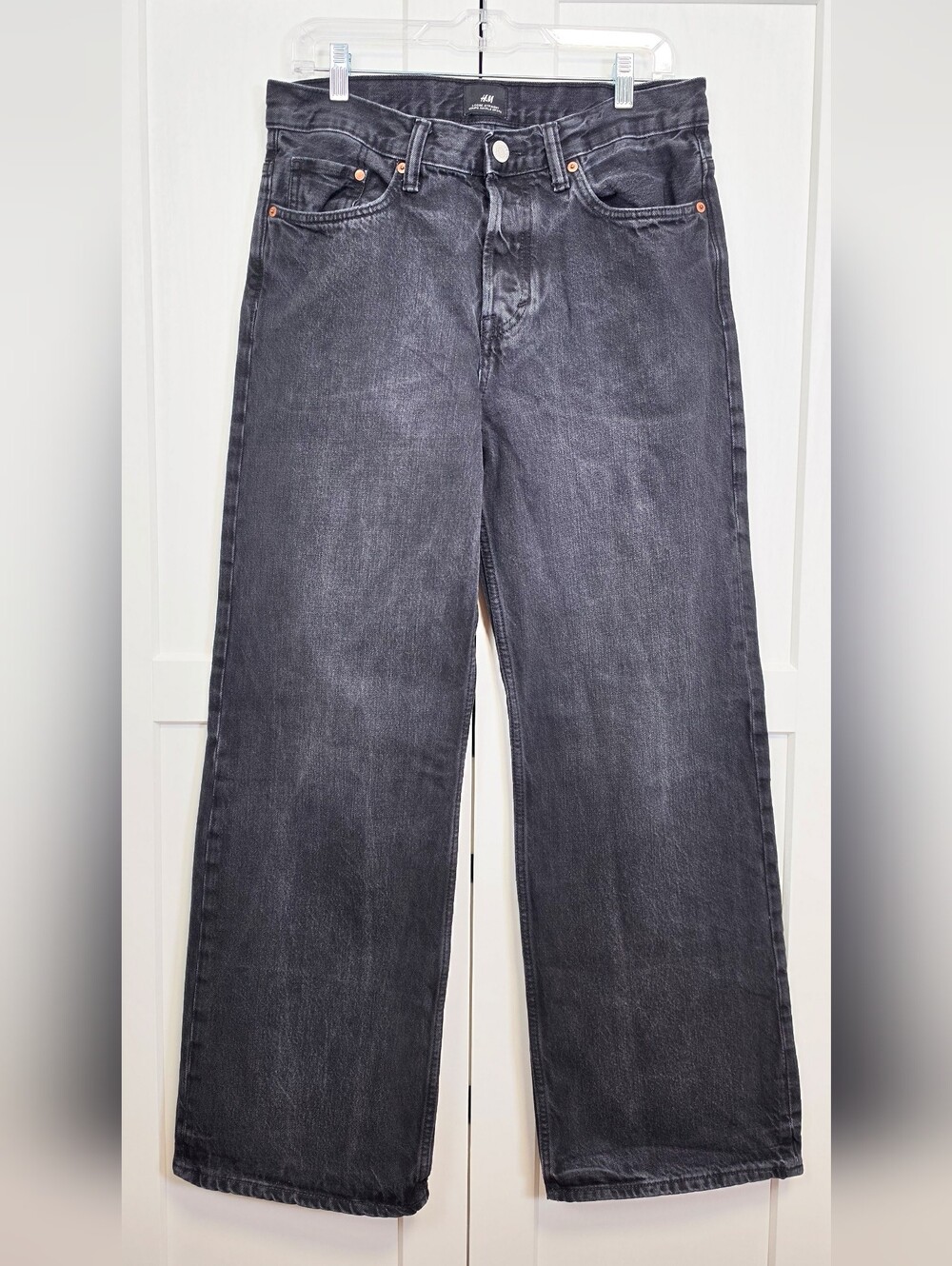 H&M Men's Black Loose Straight Jeans 32x30 Button Fly Faded Black Denim